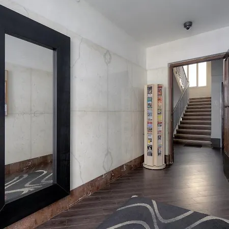 Konvikt Aparthotel 3*